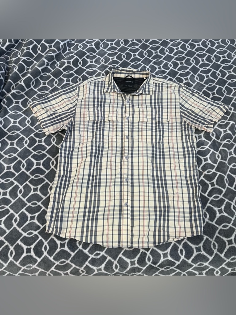 prAna Men’s Large Plaid Short Sleeve Button Up Shirt Outdoor Hiking Utility